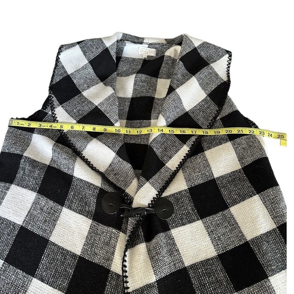 Mud Pie women’s black plaid blanket vest one size fits most - Picture 6 of 8
